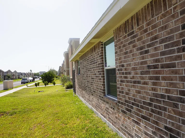 2802 Primrose Ave #1 — Photo 3