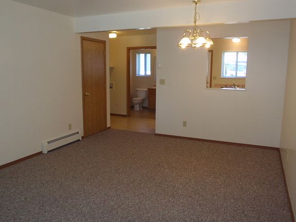 5th image of 840 Marshall St #A