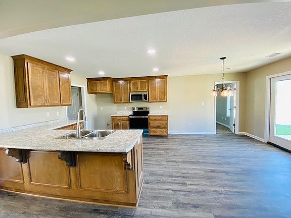 3rd image of 2573 Tuscan Way