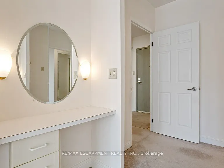 430 Pearl St #410 — Photo 20