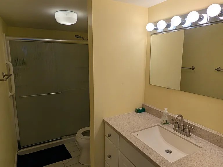 2120 Greentree Rd #705E — Photo 6