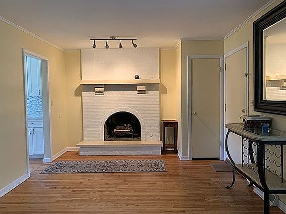 5th image of 3444 Techny Rd