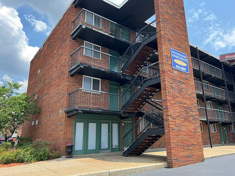 Heather House Apartments — Photo 6