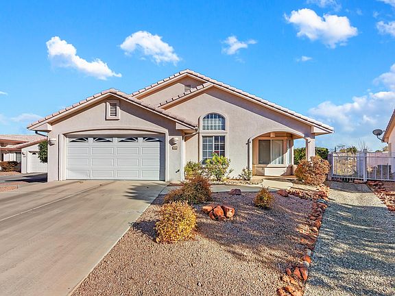 2nd image of 624 Silver Springs Cir