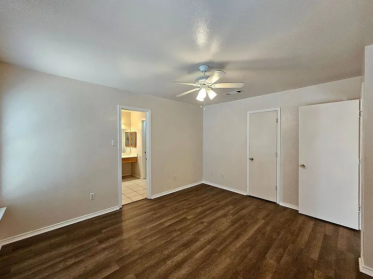602 Delmar Dr — Photo 11