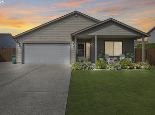 34361 NE Raenna Ln, Scappoose, OR 97056