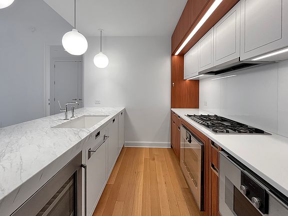 5th image of 1289 Lex Ave #4A