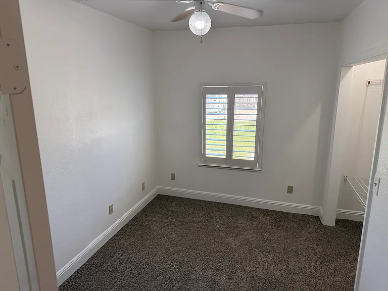 4390 S Walnut Ave — Photo 7