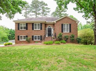 1360 Middleburg Hunt, Lawrenceville, GA 30043