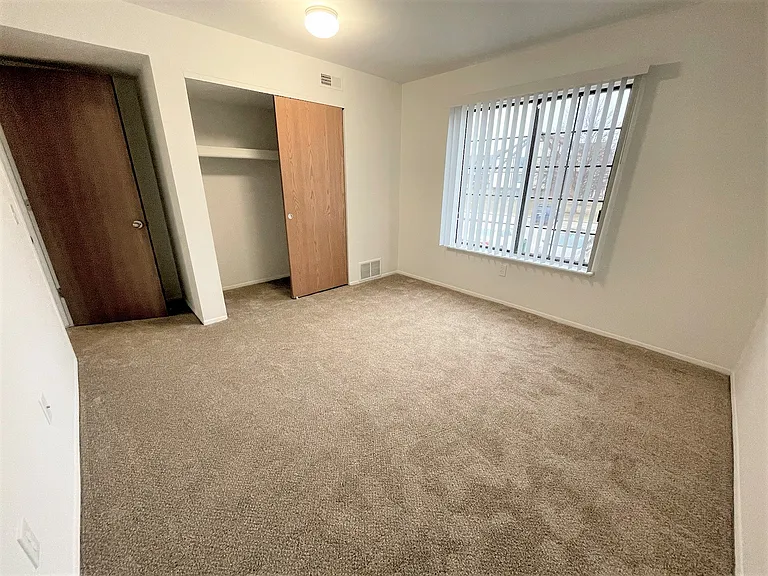 Charter Oaks Apartments — Photo 191