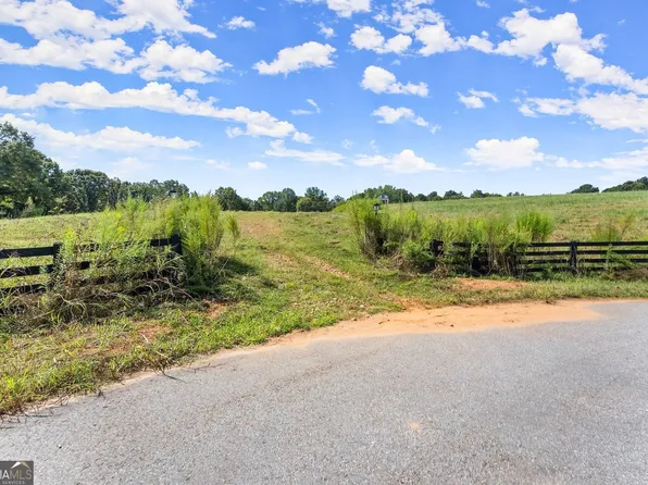 240 Hensley Ln, Hoschton, GA 30548