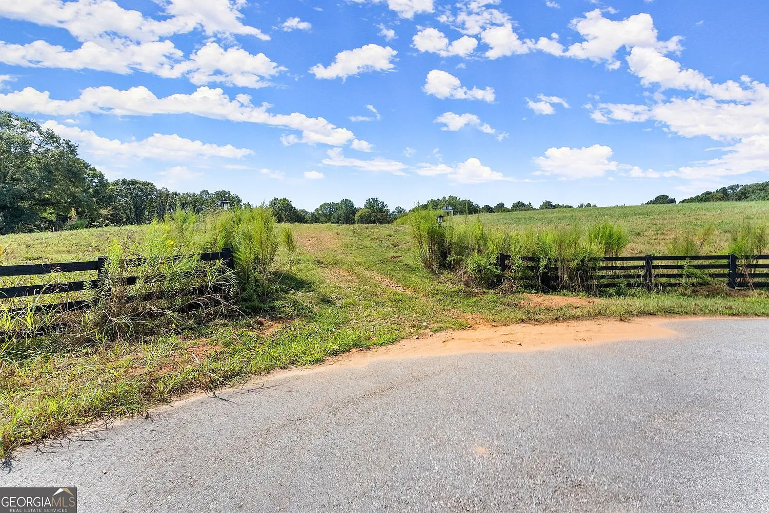 240 Hensley Ln photo 1