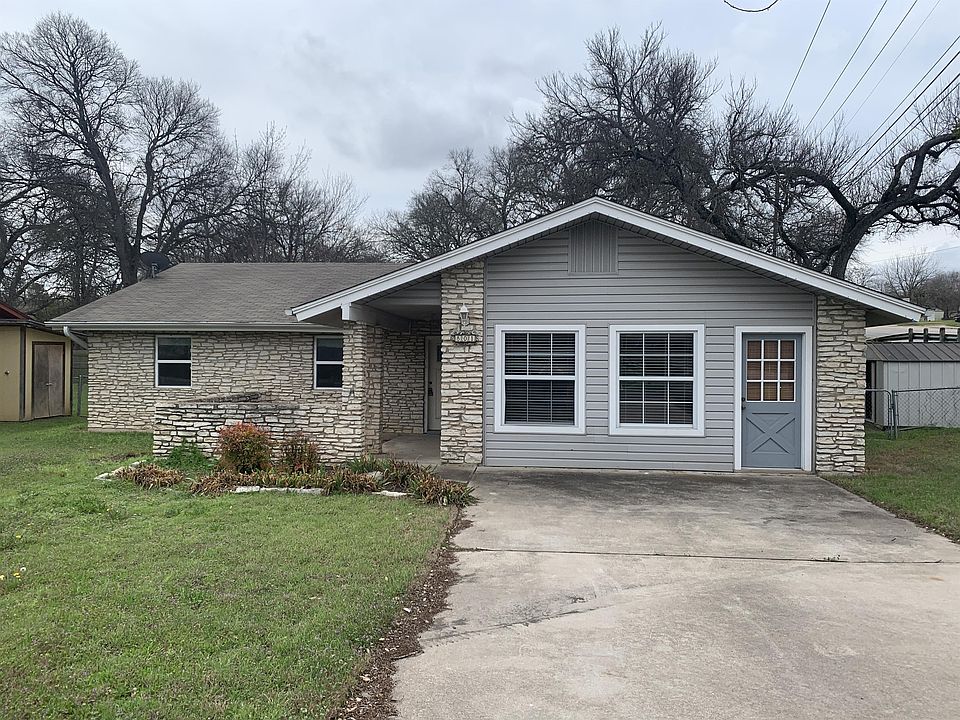 1st image of 801 Brushy Creek Dr