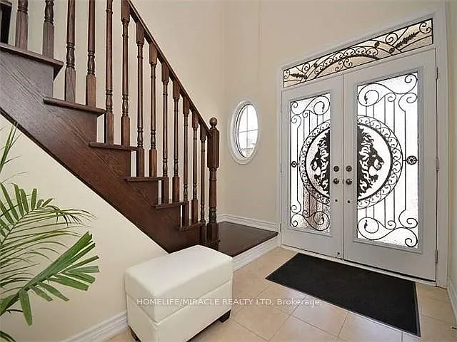 4 bed, $3,850 — Photo 2