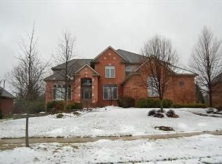 47617 Brittany Ct, Novi, MI 48374