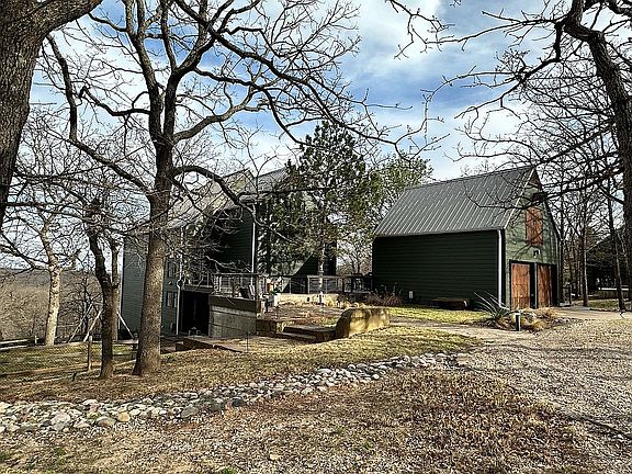 2nd image of 3213 N Wild Mountain Rd