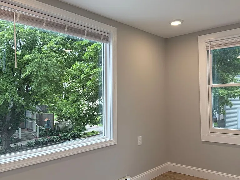 31 Marble Ave — Photo 4