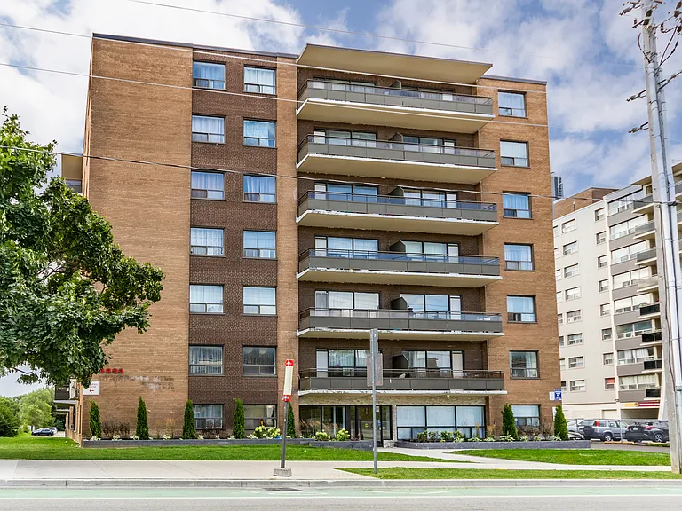 2293 Eglinton Ave E — Photo 14