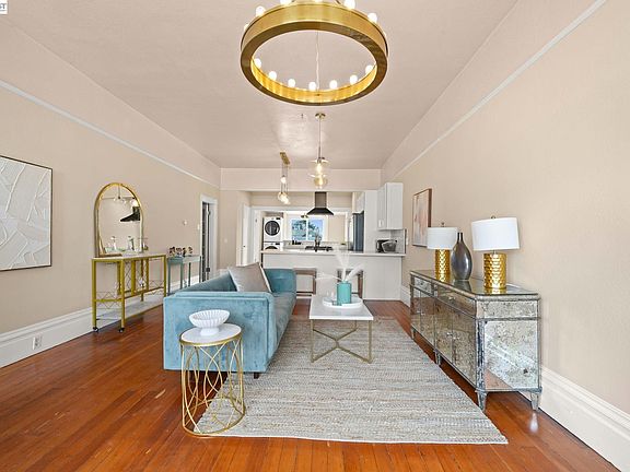 5th image of 340 Munich St
