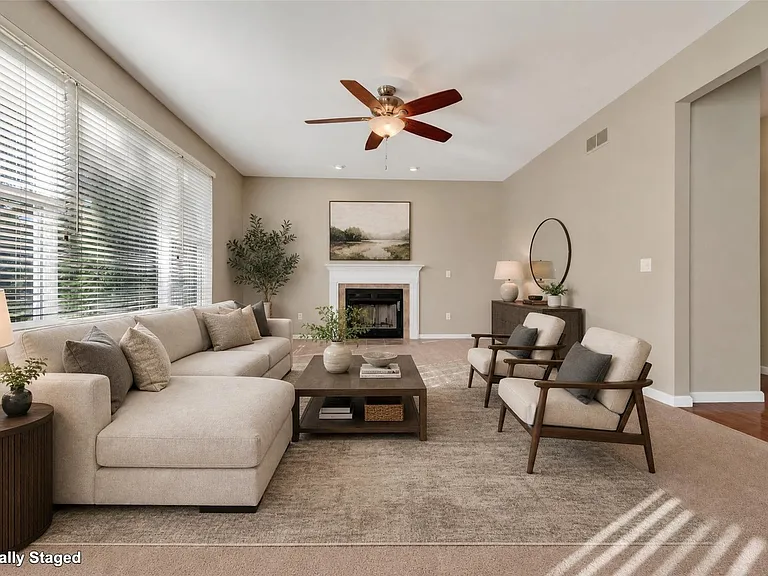 699 Bay Pointe Dr — Photo 12