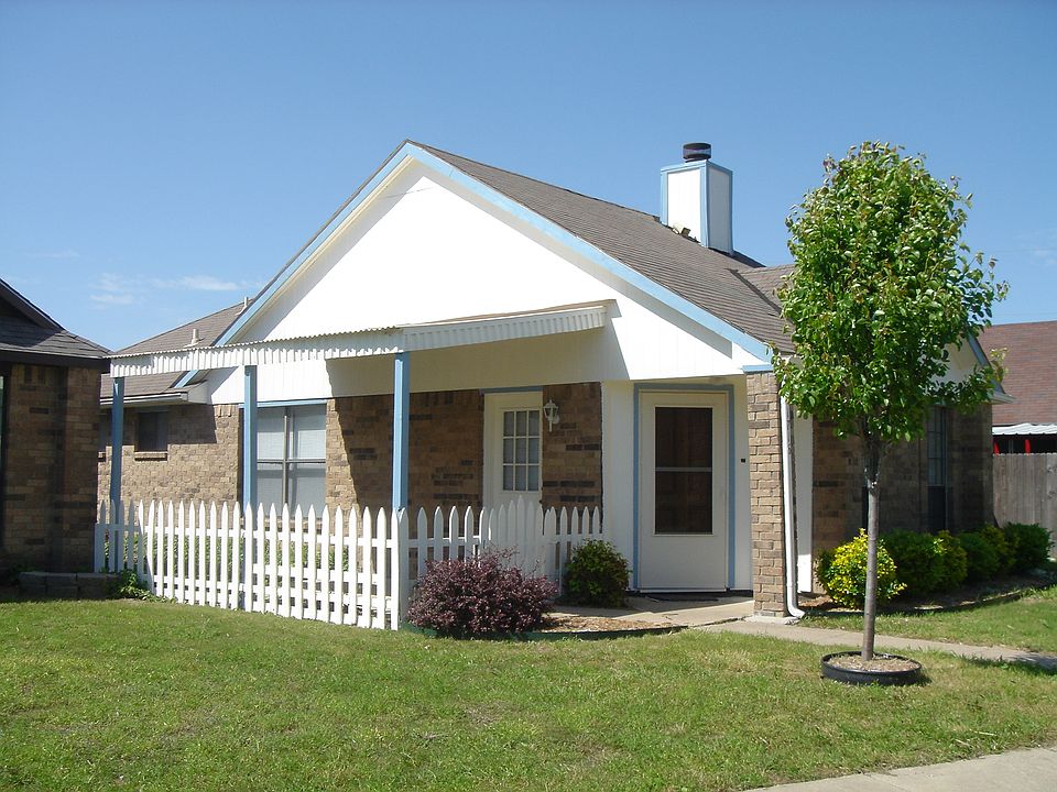 2nd image of 1716 Wheatfield Dr