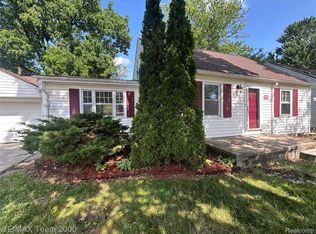 19958 Norborne St, Redford, MI 48240