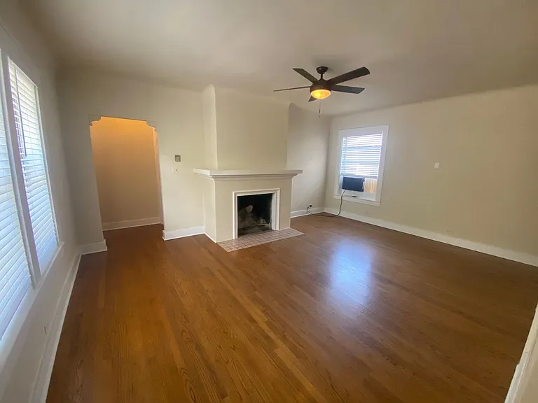 424 E Ashby Pl #3 — Photo 3