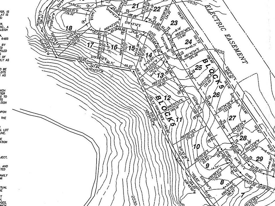 2nd image of 220 Glen Planters Ln