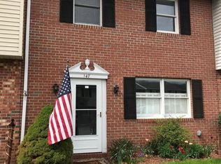 147 Lathrop Ct, Kingston, PA 18704