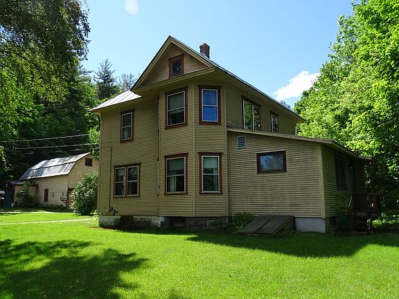 House and barn/garage