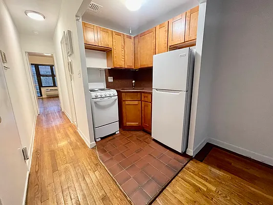 Rented by J PRESTON AND ASSOCIATES INC | media 3