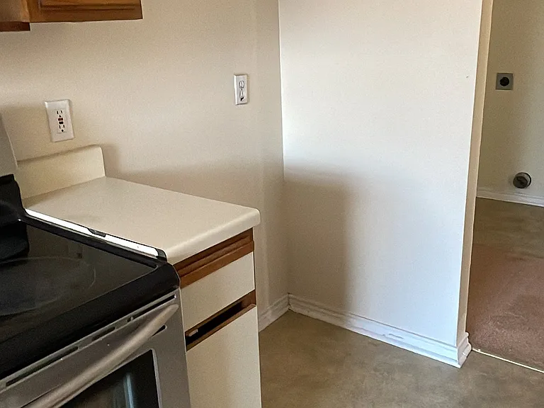 314 SE Railroad St #NA — Photo 7