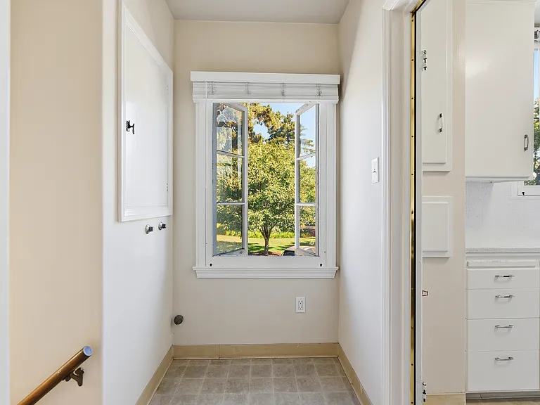 855 Main St #6 — Photo 12