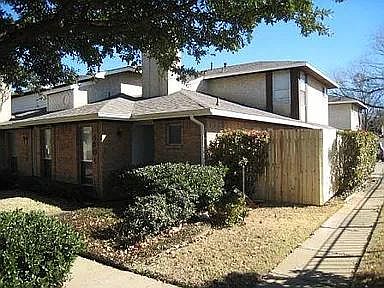 1st image of 4901 Oakbluff Dr