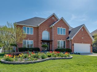 4327 Carl Dr, Lisle, IL 60532