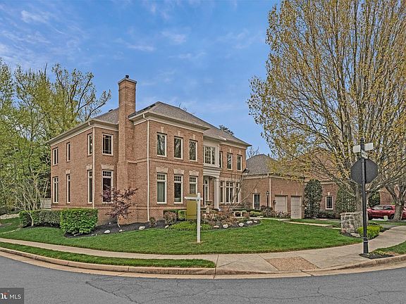 3rd image of 11101 Chessington Pl