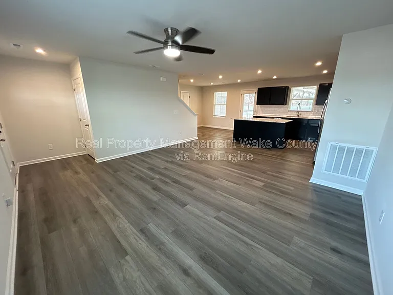 262 Hunting Wood Dr — Photo 13