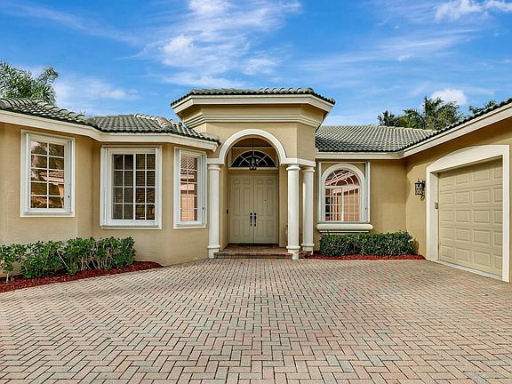 4th image of 4658 SW Long Bay Drive