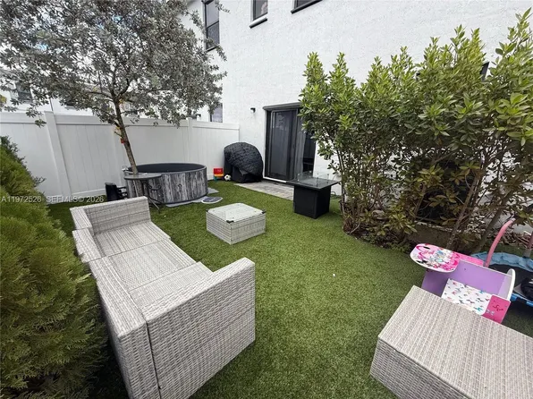 20378 NW 6th Ave, Miami Gardens, FL