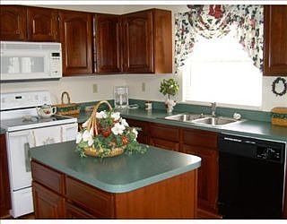 2nd image of 105 Kimberly Ct