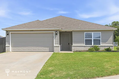 2048 Bentwood Dr Photo 1