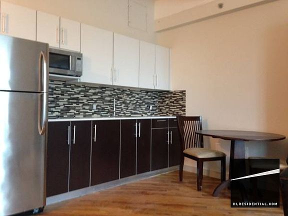 2nd image of 2928 41st Ave APT 509