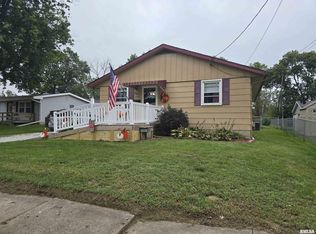 1246 E Ash St, Canton, IL 61520