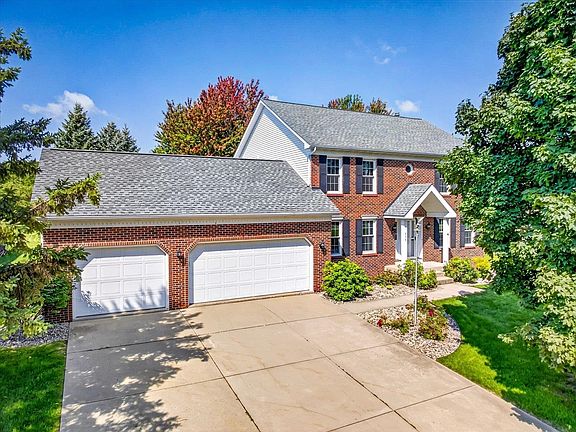 2nd image of 858 Chalfont Dr