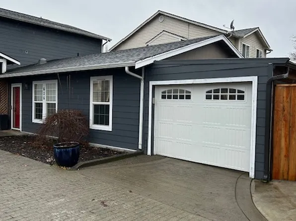 606 Mana Wana Pl NE, Tacoma, WA 98422