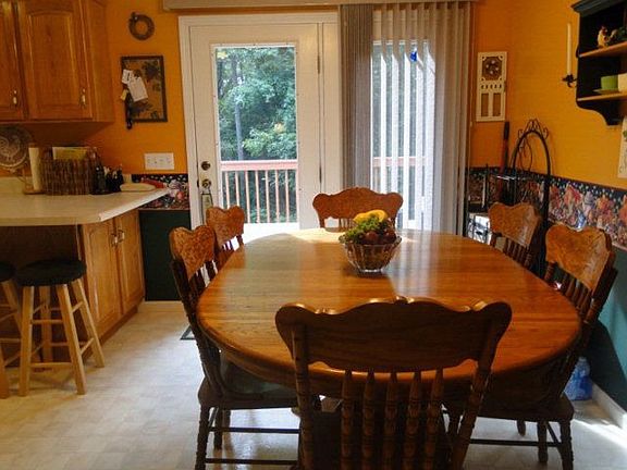 4th image of 5879 Boatman Ln