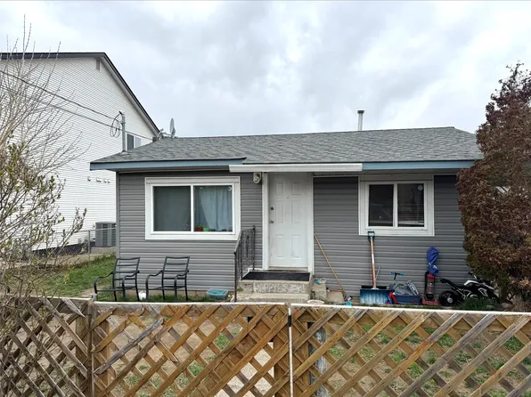 1419 Pine St, Merritt, BC V1K 1K5