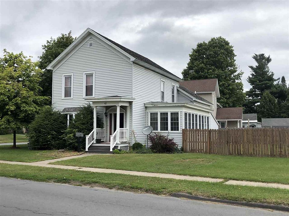 1st image of 42 Rock Island St