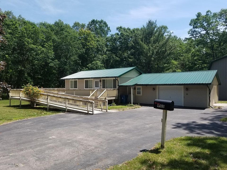 1st image of 9105 W Ironwood Dr