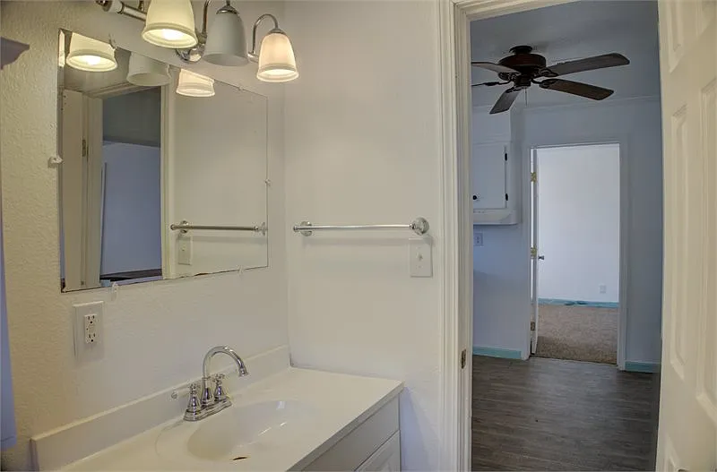 2 bed, 1107 sqft, $1,100 — Photo 4